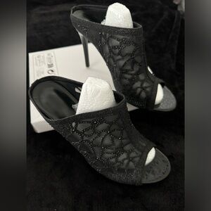 ‼️NIP‼️ Black Rhinestone Glitter Net 5” Mule Heels